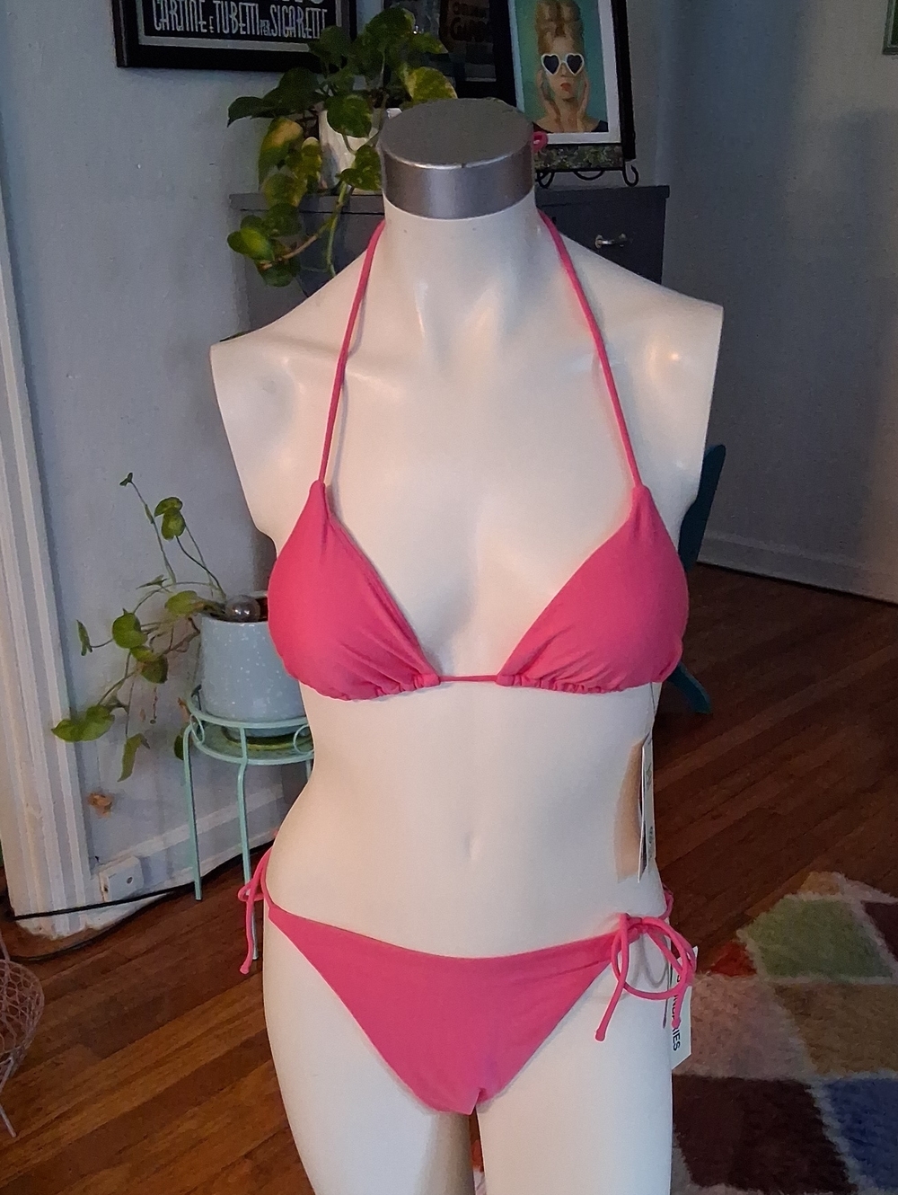 No Boundaries Pink Triangle Bikini Top, Medium (8-10), NWTs